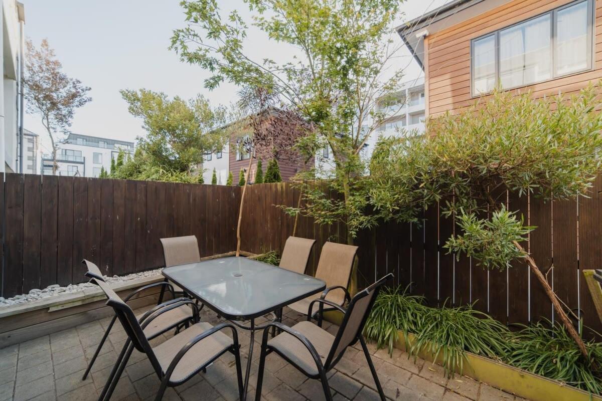 Quaint Worcester Quarters - 3br Delight